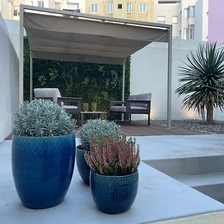 1881 Historical Loft With Garden 아파트 리스본