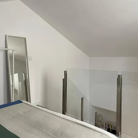 1881 Historical Loft With Garden * リスボン