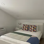 1881 Historical Loft With Garden