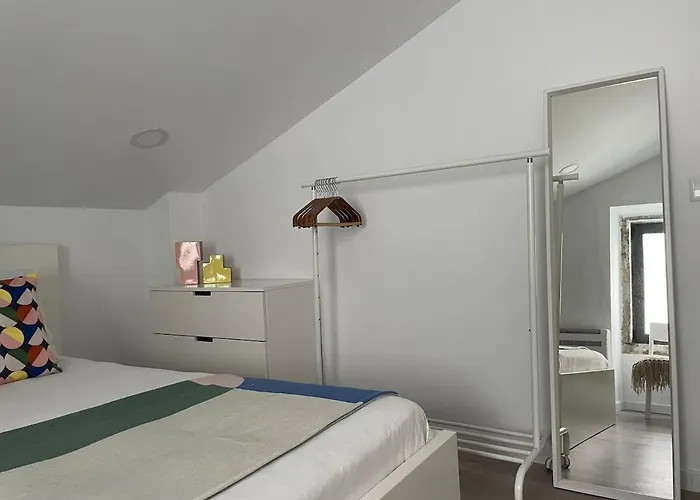 1881 Historical Loft With Garden *