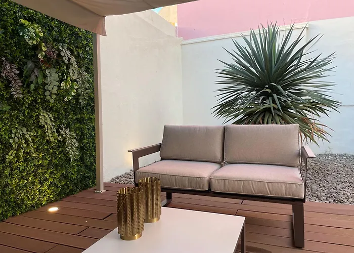 شقة 1881 Historical Loft With Garden