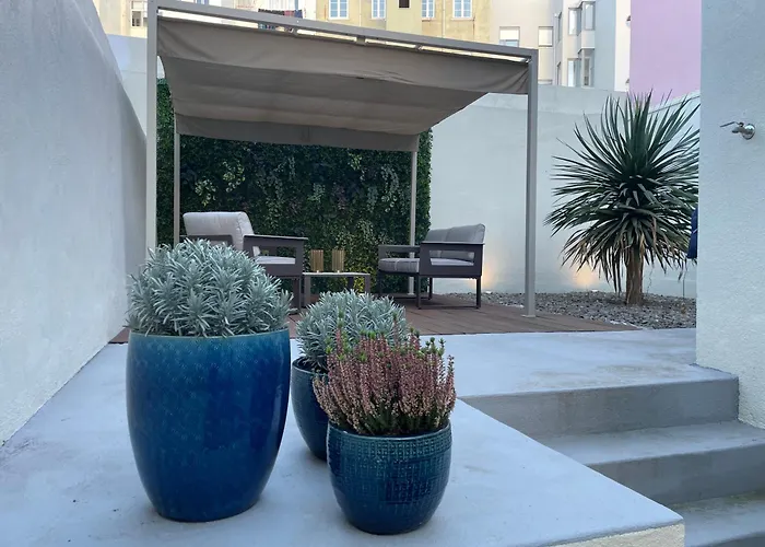 1881 Historical Loft With Garden شقة Lisboa